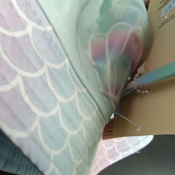 KIDS SUNGLASS BUCKET HAT SET - Picture 6 of 6